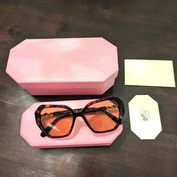 Swarovski Sunglasses SK6017 Brown Frames - NWT - Picture 1 of 8